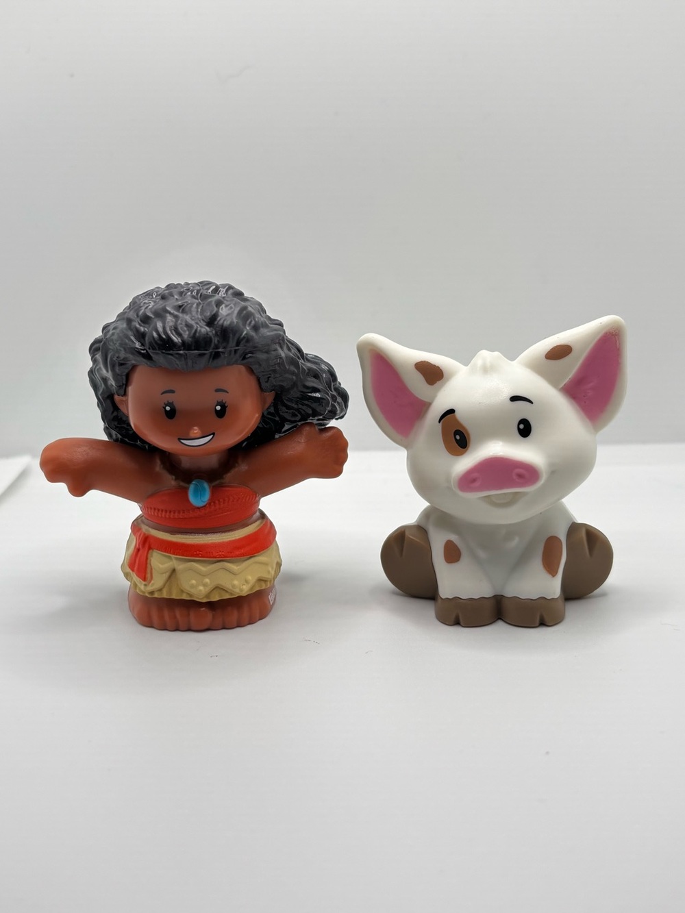 Fisher-Price Little People Disney Princess Moana and Pua Pig Set Of 2 Figures